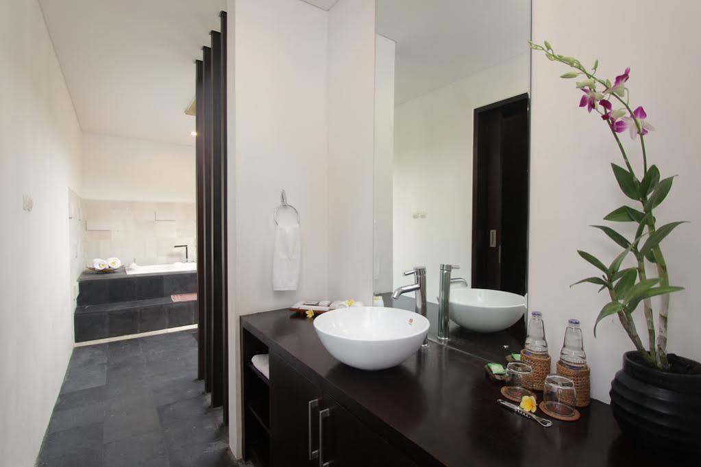 The Adnyana Villas & Spa Denpasar Kültér fotó